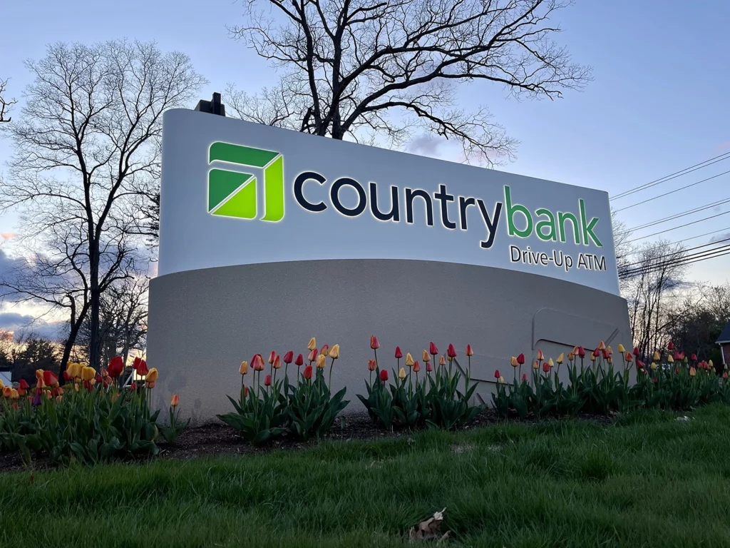 Country-Bank-Country-Bank-signage-promoting-customers-to-visit-any-banking-center-and-ITM